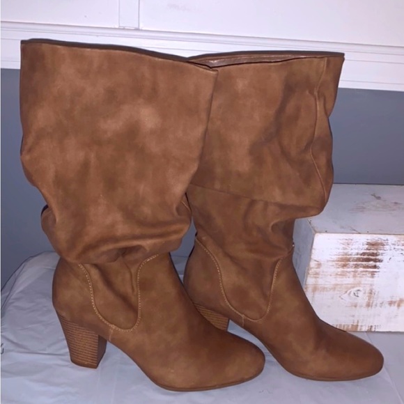 Women’s boots size 8.5 - Picture 1 of 6